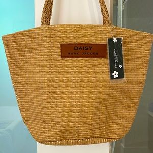 DAISY Marc Jacob burlap bag!
